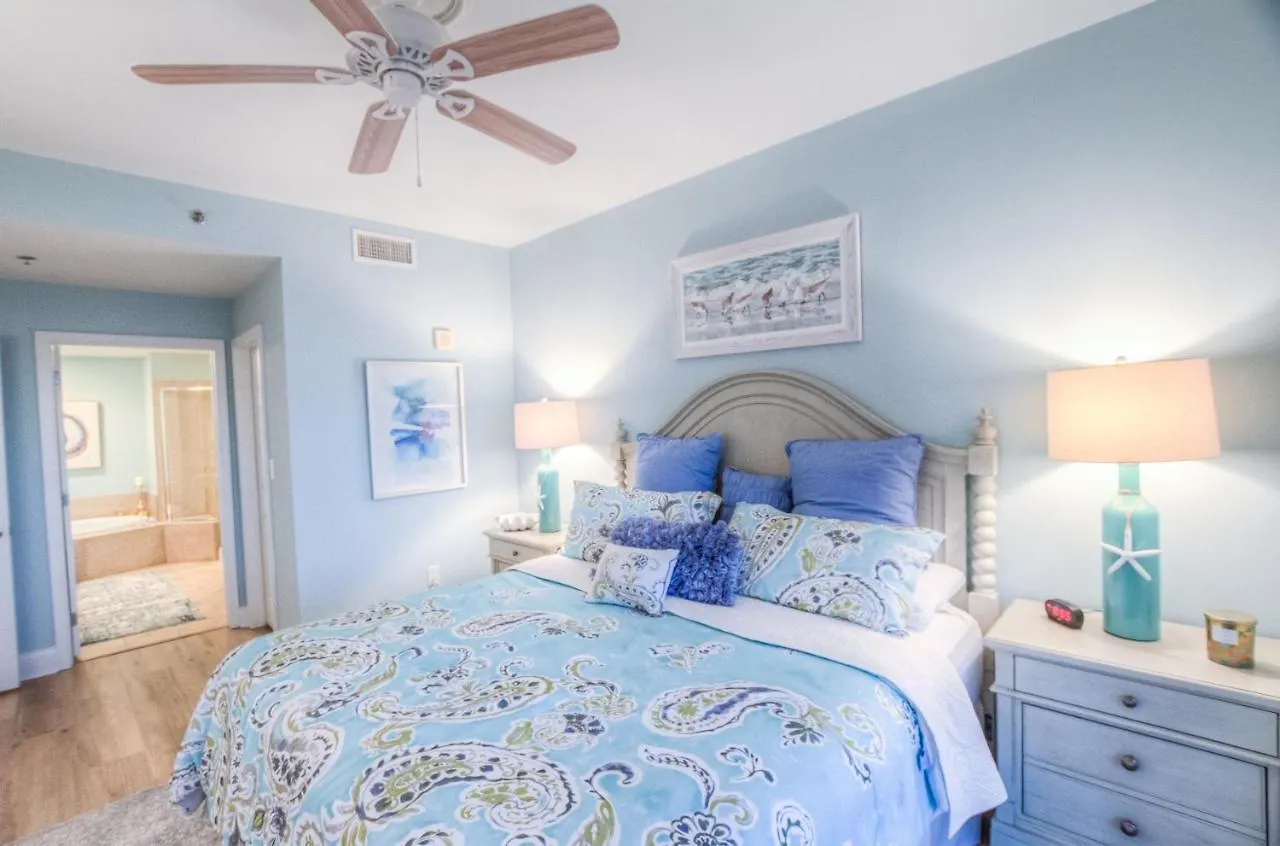 Semesterbostad Laketown 1027 Gorgeous 2 Bd Plus Bunks, Ocean Views, Best Amenities Panama City Beach