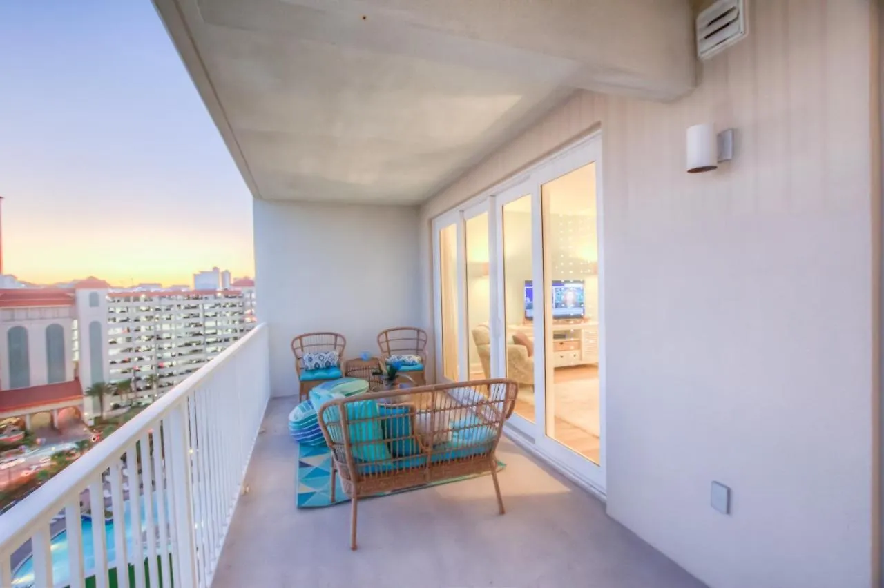 Laketown 1027 Gorgeous 2 Bd Plus Bunks, Ocean Views, Best Amenities Panama City Beach 0*,  USA